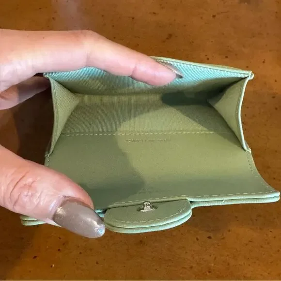 CHANEL Light Green Classic Flap Card Holder Black HW NWT - Picture 10 of 12